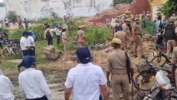 आगरा: अवैध कब्जा हटाने गई पुलिस पर हुआ हमला, सत्संगियों ने किया पथराव, DSP-ACP समेत 20 घायल