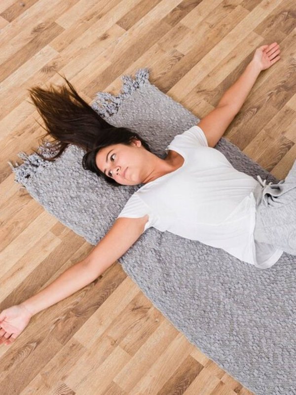 BENEFITS OF SLEEPING ON FLOOR