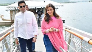 Raghav Chaddha and Parineeti Chopra leave from Udaipur, the glow of marriage clearly visible on their faces