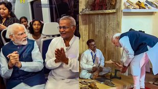 PM Modi arrived to inaugurate Yashobhoomi Convention Center on the occasion of his birthday - जन्मदिन के मौके पर यशोभूमि कन्वेंशन सेंटर का उद्धाटन करने पहुंचे पीएम मोदी, देखें तस्वीरें