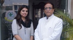 कौन है आजम खान की मुंहबोली बेटी एकता कौशिक? क्यों IT ने गाजियाबाद में की उनके घर पर रेड