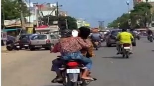 jaipur bike kiss