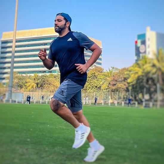 rohit sharma monthly income
