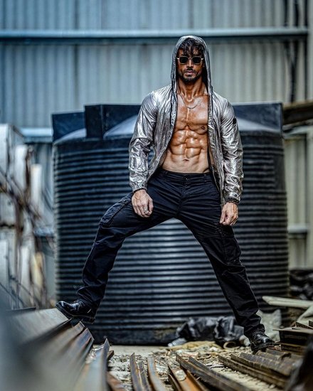 tiger shroff