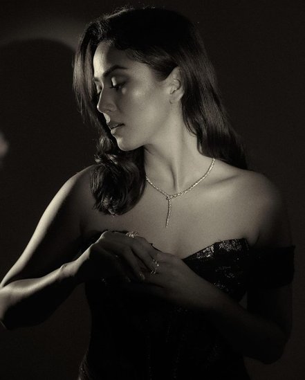 Mira Rajput in black gown