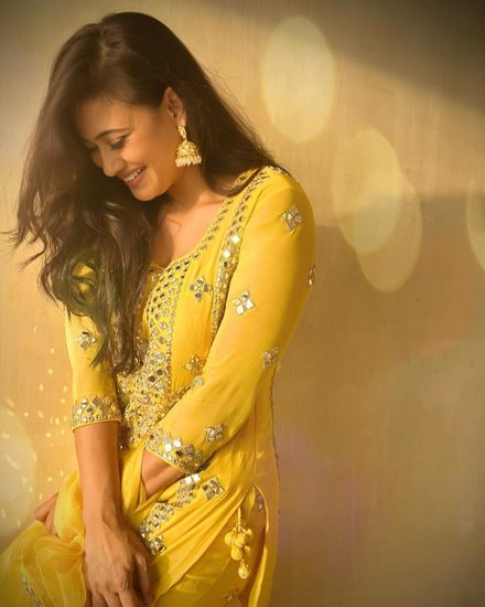 Shweta Tiwari yellow dress