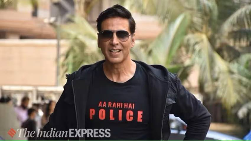 Akshay Kumar: अक्षय कुमार करीब 35 सालों से बॉलीवुड में एक्टिव हैं। सौगंध जैसी फ्लॉप फिल्म से बॉलीवुड करियर शुरू करने वाले अक्षय कुमार ने कभी बैक टू बैक ब्लॉकबस्टर फिल्में देकर बॉक्स ऑफिस पर तहलका मचा दिया था।