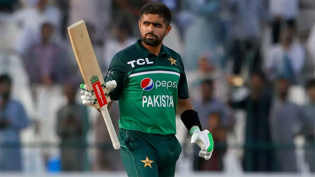 PAK vs AFG: बाबर आजम ने अफगानिस्तान के इस खिलाड़ी को जूते का फीता बांधने से रोका, आखिर क्यों किया ऐसा