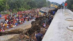 बांग्लादेश में आपस में टकराईं दो ट्रेनें, 15 की मौत, 100 से अधिक घायल, जानिए LATEST UPDATES