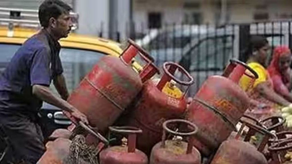 GAS CYLINDER PRICE | UTTAR PRADESH | YOGI GOVERNMENT | GAS CYLINDER PRICE | UTTAR PRADESH | YOGI GOVERNMENT |