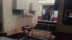 मुंबई में रनिंग ट्रेन से अलग हुआ बीच का कोच, पश्चिम रेलवे के मरीन लाइंस स्टेशन पर हुआ हादसा
