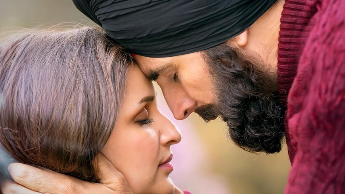 Mission Raniganj Starcast Fee