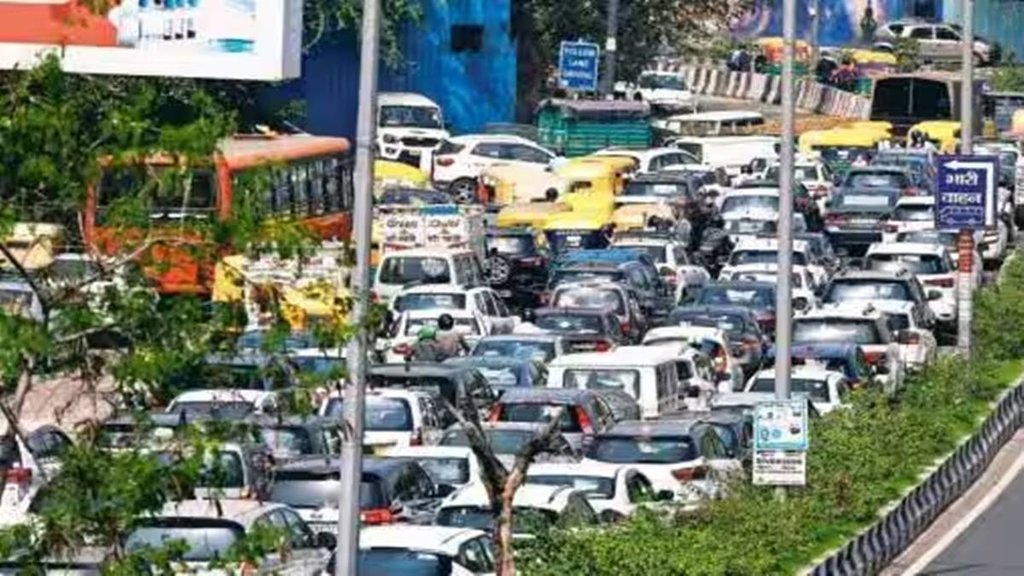 Noida Expressway | Traffic Police |