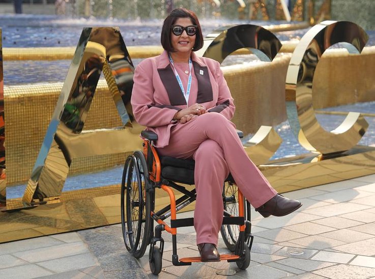 भारतीय पैरा एथलीट दीपा मलिक भी इंटरनेशनल ओलंपिक कमेटी के 141वें सेशन के उद्घाटन के दौरान पिंक पैंट सूट में नजर आईं। (PTI Photo)