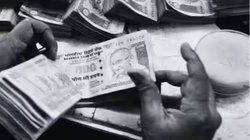 Old Pension Scheme: पेंशन प्रणाली का कर्मचारी क्यों कर रहे हैं विरोध? जानिये क्या है NPS और OPS का पूरा मसला