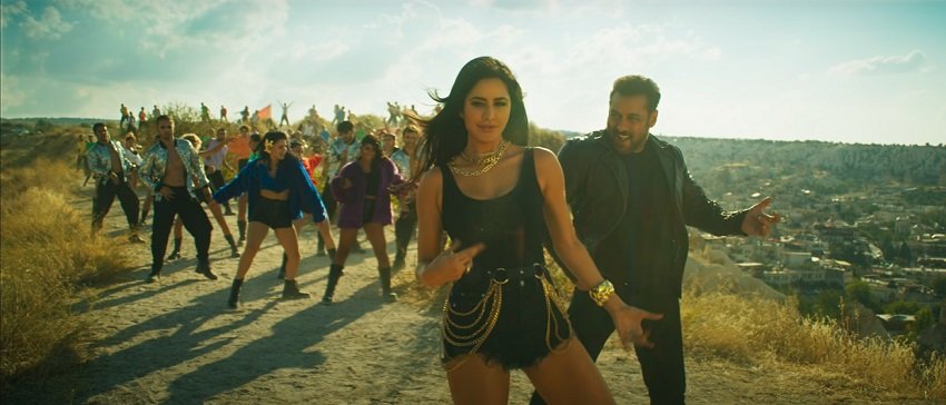 Katrina Kaif black dress