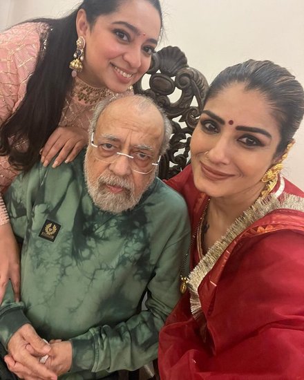 Raveena Tandon Dandiya moments