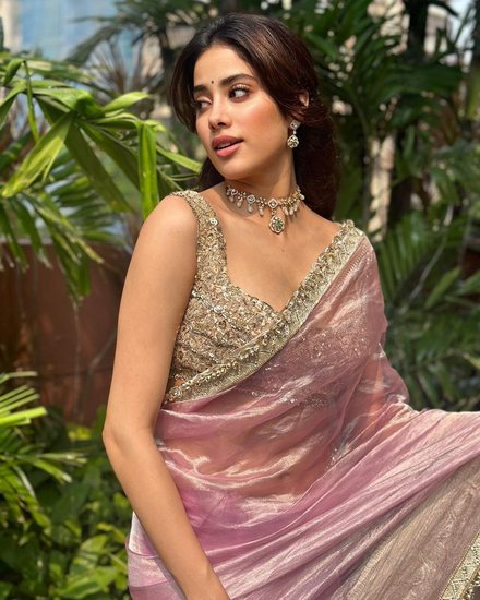 Jhanvi Kapoor latest Photoshoot