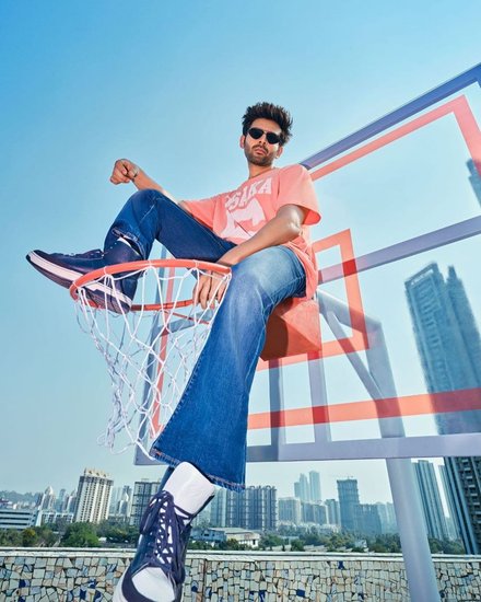 kartik aaryan girlfriend