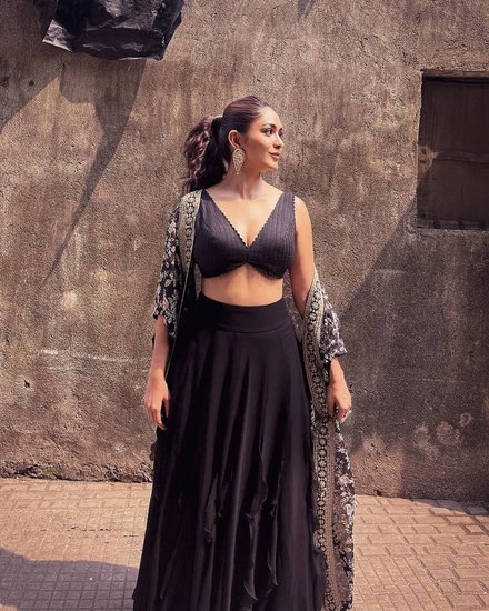 Mrunal Thakur latest Photoshoot
