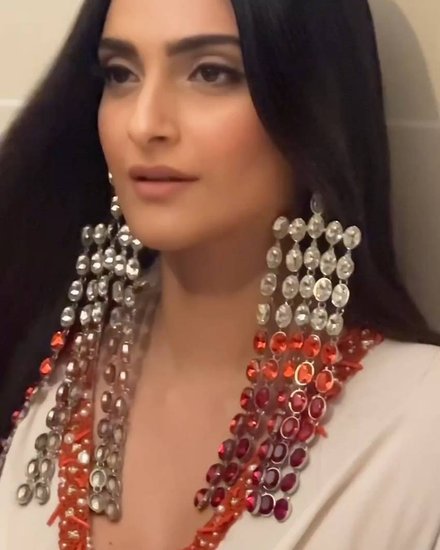 Sonam Kapoor viral photos