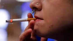 लड़कियां पीती थीं सिगरेट, नाराज बुजुर्ग ने कैफे में ही लगा दी आग; जानिए क्या है पूरा मामला