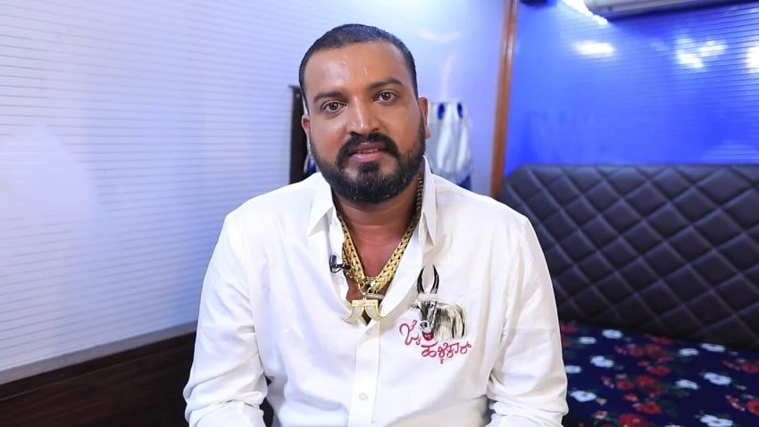 Varthur santosh arrested from bigg boss