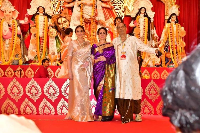 Hema Malini at Durga Puja pandal