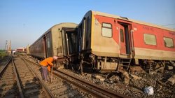 उमराह के लिए मक्का जा रही बहन को See Off करने दिल्ली आया था जैद, चचेरे भाई के साथ था NE Express में, हुई मौत