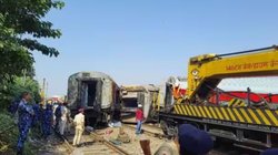 Bihar Train Accident: 128 किमी की रफ्तार से दौड़ रही थी ट्रेन, तभी अचानक लगा ब्रेक, दिल्ली की महिला और उसकी बेटी समेत 4 लोगों की मौत