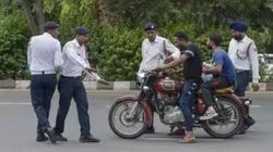 नोएडा के लोगों के लिए गुड न्यूज़! 17 लाख से अधिक चालान किए जाएंगे माफ, पढ़ें पूरी डिटेल