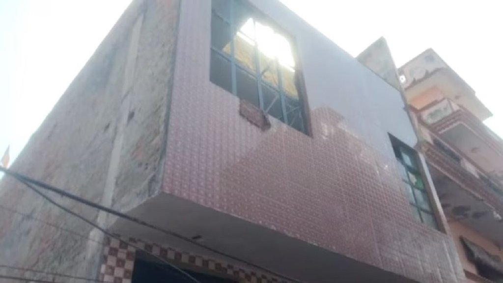 Faridabad child fell down from 2nd floor