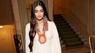 Sonam Kapoor looked beautiful like fairy in white gown, earrings caught people attention