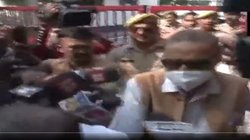 Nithari Kand: जेल से रिहा हुआ निठारी हत्याकांड का आरोपी मनिंदर पंढेर, सवाल पूछा तो साध ली चुप्पी