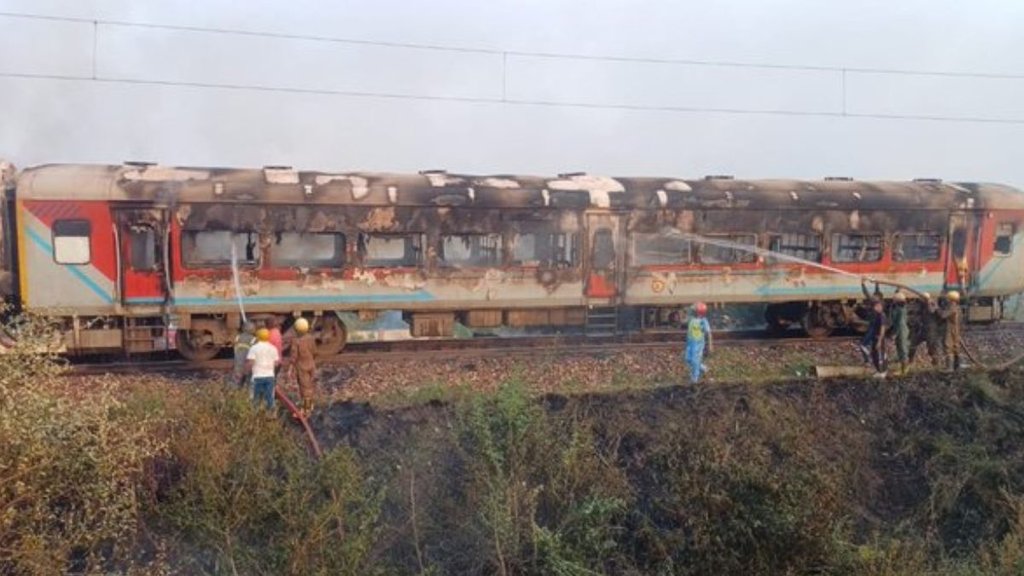 patalkot express| indian railways| train accident