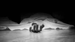 Agra Crime: पीछा करने वाले ने बनाया नहाने का वीडियो, ब्लैकमेल करने की कोशिश, तंग आकर लड़की ने की खुदकुशी
