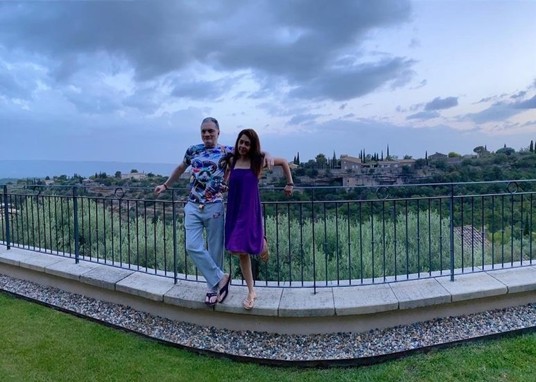 Gautam Singhania wife