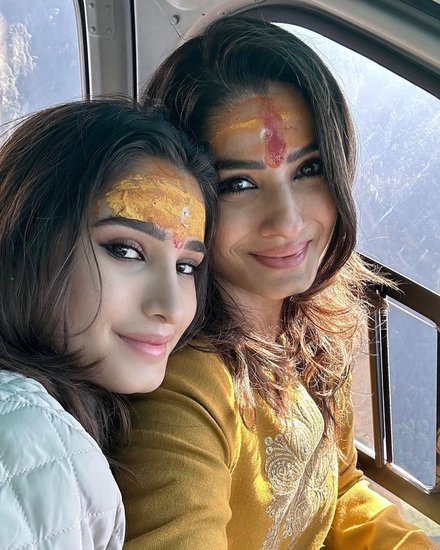 Raveena Tandon Rasha Thadani Kedarnath Dham Photos