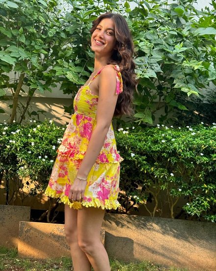 Shanaya Kapoor Behadak