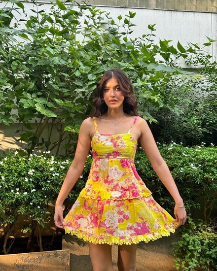 shanaya kapoor yellow dress