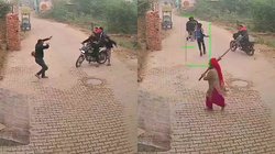 घर के बाहर खड़े शख्स पर हुई फायरिंग तो झाड़ू लेकर दौड़ पड़ी महिला, भागने पर हुए मजबूर