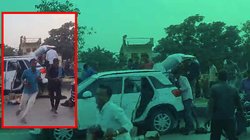 बिहार में कार का हुआ एक्सीडेंट, सबकुछ छोड़ शराब लूटने पहुंच गए लोग, वीडियो वायरल