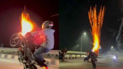 Viral Video: चलती बाइक पर जलाए पटाखे और फिर फ़िल्मी स्टाइल में करने लगे स्टंट, बुरे फंसे