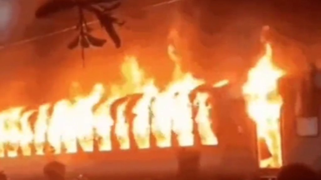 Train Fire | Bihar | Delhi