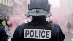 नकाब पहन महिला ने मेट्रो स्टेशन पर लगाए अल्लाह हू अकबर के नारे, पुलिस ने मारी गोली