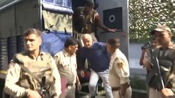 बीमार पत्नी से मिलने आतिशी के सरकारी आवास पर पहुंचे मनीष सिसोदिया, कोर्ट ने आदेश के बाद आए बाहर