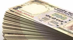 चुनावी राज्यों में पानी की तरह बहाया जा रहा पैसा! EC ने जब्त किए 1760 करोड़, पिछली बार से 7 गुना ज्यादा