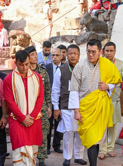 Bhutan King Jigme Khesar Namgyel Wangchuck ffers prayers at Kamakhya Temple