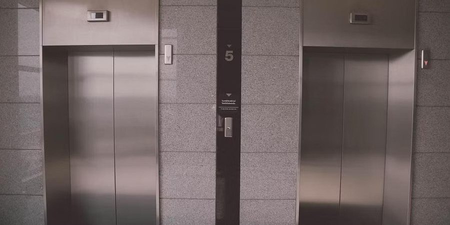 आवाजाही को सुरक्षित बनाने की जरूत - Precautions to be taken in elevators (30 November 2023)