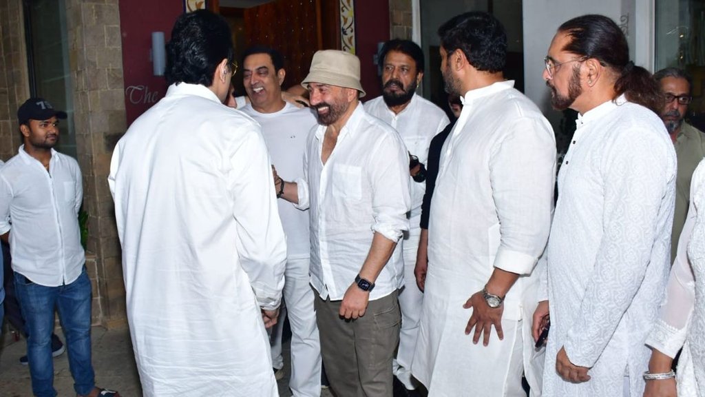 Rajkumar Kohli Prayer Meet Sunny Deol Rajkumar Kohli Prayer Meet Sunny Deol